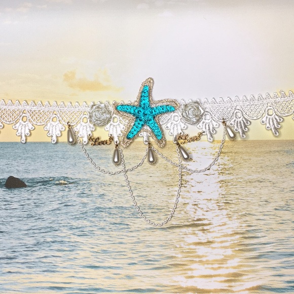 Starfish White Lace Necklace - Picture 6 of 8